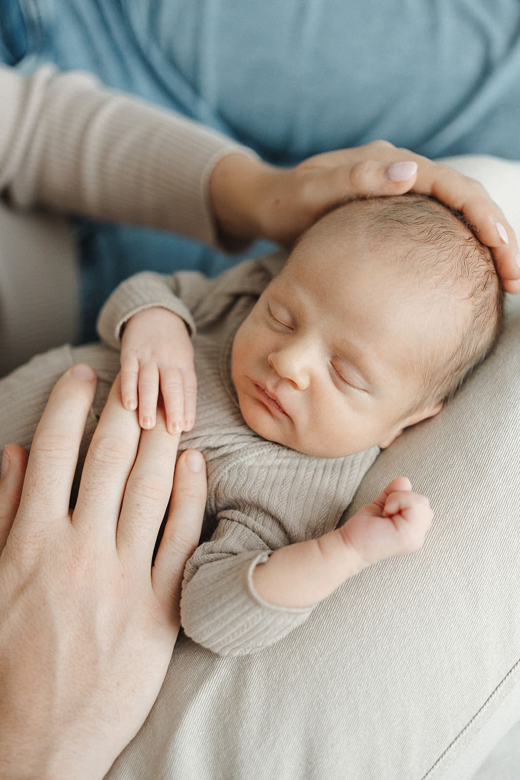 Best in-home newborn photographer Melbourne