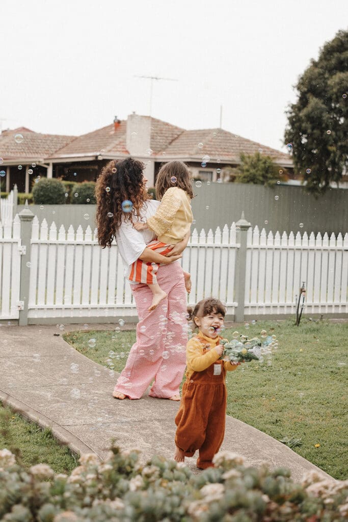 Melbourne family photographer in home